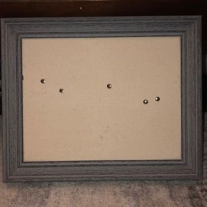 Pinboard picture sign